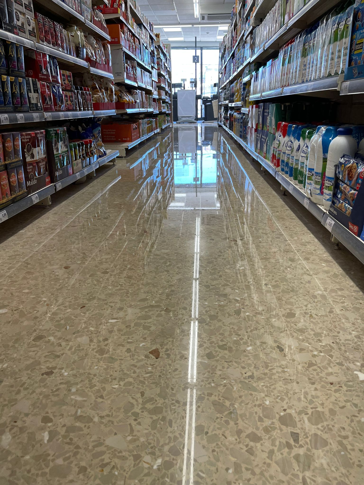 Pulido de Suelos en supermercados dia